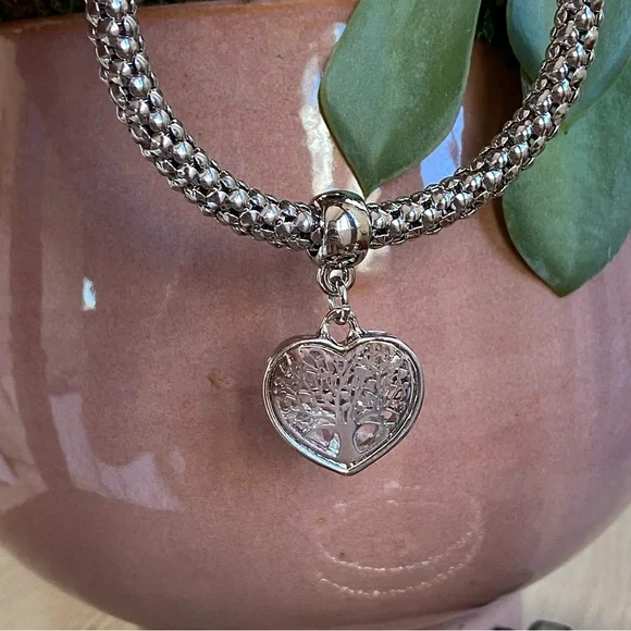 ❌SOLD❌ Pandora’s Box Tree Heart Charm Bracelets - Set of 3 with Jewelry Bag - Picture 6 of 8